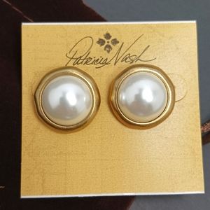PATRICIA NASH World Coin Collection Goldtone & Faux Pearl Dome Studs NWT